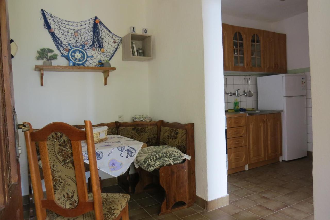 Apartments Feral Baška Voda Zewnętrze zdjęcie