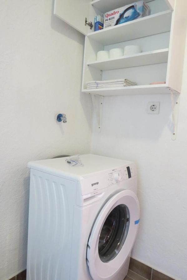 Apartments Feral Baška Voda Zewnętrze zdjęcie